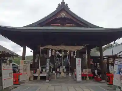 白崎八幡宮の本殿・本堂