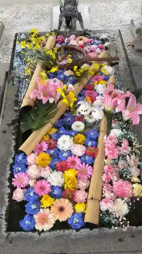 札幌護國神社の{uncategorized: "未分類", other: "その他", undefined: "問題あり", building: "その他建物", grave: "お墓", sacred_gate: "鳥居", guardian: "狛犬", statue: "像", buddha: "仏像", history: "歴史", nature: "自然", garden: "庭園", animal: "動物", pagoda: "塔", temizu: "手水舎", mountain_gate: "山門・神門", sanctuary: "本殿・本堂", subordinate: "末社・摂社", art: "芸術", scenery: "景色", jizo: "地蔵", ema: "絵馬", goshuin: "御朱印", omikuji: "おみくじ", items: "授与品その他", amulet: "お守り", goshuincho: "御朱印帳", eats: "食事", festival: "お祭り", votive_dance: "神楽", shichigosan: "七五三参", wedding: "結婚式", experience: "体験その他", initially: "初詣", around: "周辺", anti_infection: "感染症対策"}