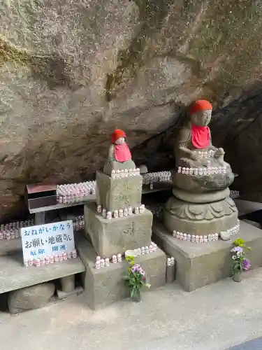 千光寺の{uncategorized: "未分類", other: "その他", undefined: "問題あり", building: "その他建物", grave: "お墓", sacred_gate: "鳥居", guardian: "狛犬", statue: "像", buddha: "仏像", history: "歴史", nature: "自然", garden: "庭園", animal: "動物", pagoda: "塔", temizu: "手水舎", mountain_gate: "山門・神門", sanctuary: "本殿・本堂", subordinate: "末社・摂社", art: "芸術", scenery: "景色", jizo: "地蔵", ema: "絵馬", goshuin: "御朱印", omikuji: "おみくじ", items: "授与品その他", amulet: "お守り", goshuincho: "御朱印帳", eats: "食事", festival: "お祭り", votive_dance: "神楽", shichigosan: "七五三参", wedding: "結婚式", experience: "体験その他", initially: "初詣", around: "周辺", anti_infection: "感染症対策"}