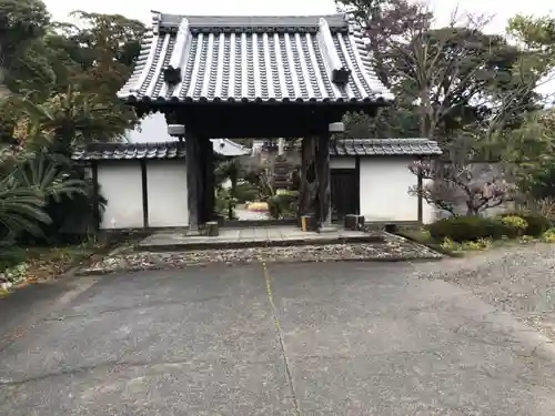 能満寺の山門