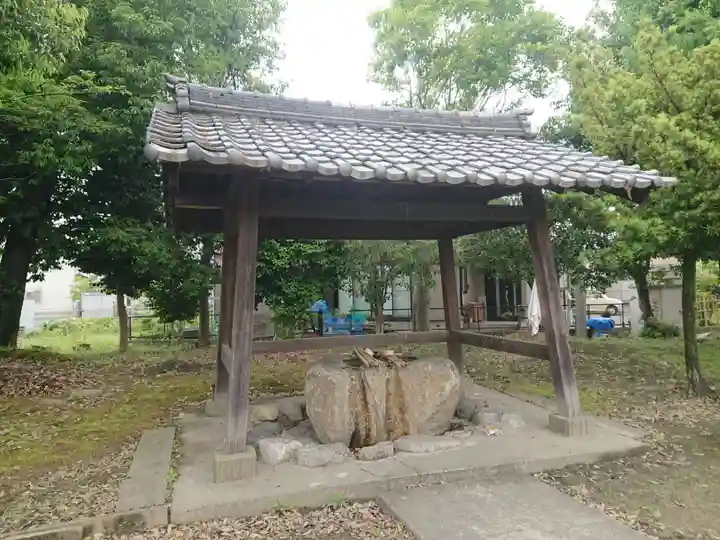 県神社(江吉良町)の手水舎