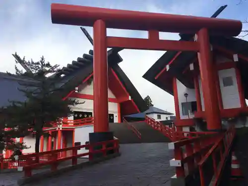 宝徳山稲荷大社の鳥居