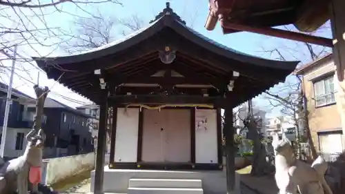 稲荷神社の本殿