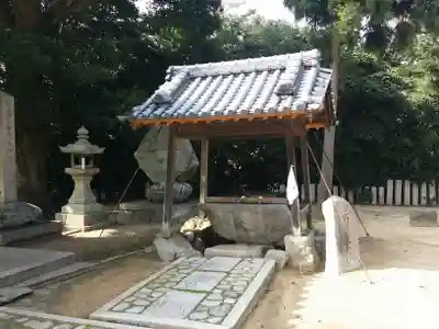 春日神社の手水舎