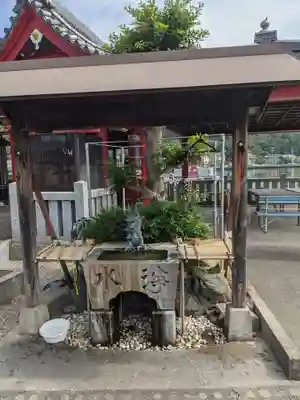 八大白龍大神の手水舎