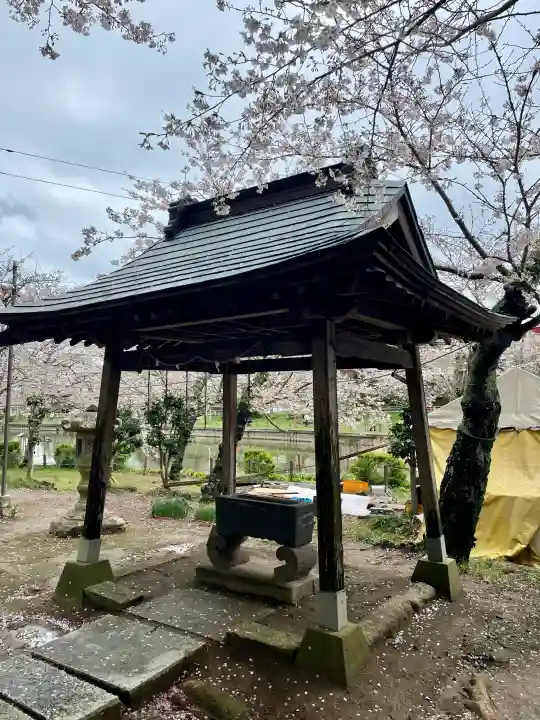 厳島神社 谷弁財天の{uncategorized: "未分類", other: "その他", undefined: "問題あり", building: "その他建物", grave: "お墓", sacred_gate: "鳥居", guardian: "狛犬", statue: "像", buddha: "仏像", history: "歴史", nature: "自然", garden: "庭園", animal: "動物", pagoda: "塔", temizu: "手水舎", mountain_gate: "山門・神門", sanctuary: "本殿・本堂", subordinate: "末社・摂社", art: "芸術", scenery: "景色", jizo: "地蔵", ema: "絵馬", goshuin: "御朱印", omikuji: "おみくじ", items: "授与品その他", amulet: "お守り", goshuincho: "御朱印帳", eats: "食事", festival: "お祭り", votive_dance: "神楽", shichigosan: "七五三参", wedding: "結婚式", experience: "体験その他", initially: "初詣", around: "周辺", anti_infection: "感染症対策"}