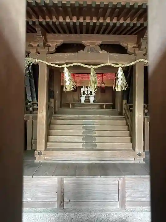 瀧之宮神社の{uncategorized: "未分類", other: "その他", undefined: "問題あり", building: "その他建物", grave: "お墓", sacred_gate: "鳥居", guardian: "狛犬", statue: "像", buddha: "仏像", history: "歴史", nature: "自然", garden: "庭園", animal: "動物", pagoda: "塔", temizu: "手水舎", mountain_gate: "山門・神門", sanctuary: "本殿・本堂", subordinate: "末社・摂社", art: "芸術", scenery: "景色", jizo: "地蔵", ema: "絵馬", goshuin: "御朱印", omikuji: "おみくじ", items: "授与品その他", amulet: "お守り", goshuincho: "御朱印帳", eats: "食事", festival: "お祭り", votive_dance: "神楽", shichigosan: "七五三参", wedding: "結婚式", experience: "体験その他", initially: "初詣", around: "周辺", anti_infection: "感染症対策"}