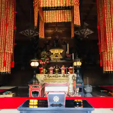 興山寺の本殿・本堂