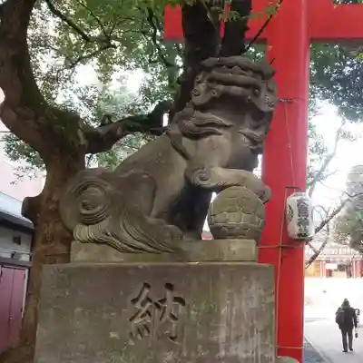 花園神社の狛犬
