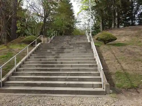 女満別神社の庭園