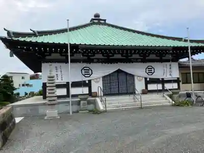 西光寺の本殿・本堂