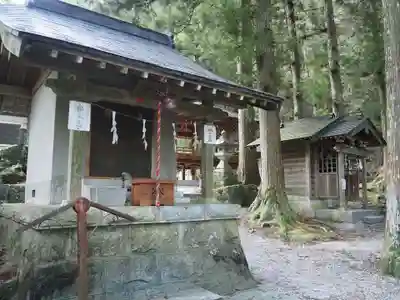 甲斐駒ヶ岳神社の末社・摂社