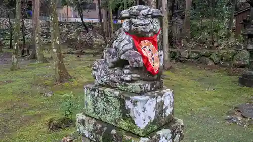 日吉神社（竹林寺境内摂社）の狛犬