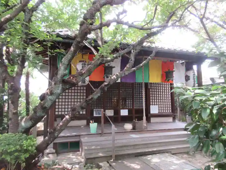 雨宝院の本殿・本堂