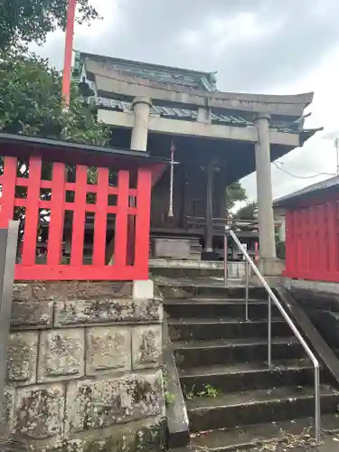 六塚稲荷神社の鳥居