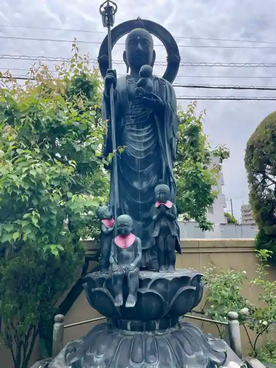地蔵寺の{uncategorized: "未分類", other: "その他", undefined: "問題あり", building: "その他建物", grave: "お墓", sacred_gate: "鳥居", guardian: "狛犬", statue: "像", buddha: "仏像", history: "歴史", nature: "自然", garden: "庭園", animal: "動物", pagoda: "塔", temizu: "手水舎", mountain_gate: "山門・神門", sanctuary: "本殿・本堂", subordinate: "末社・摂社", art: "芸術", scenery: "景色", jizo: "地蔵", ema: "絵馬", goshuin: "御朱印", omikuji: "おみくじ", items: "授与品その他", amulet: "お守り", goshuincho: "御朱印帳", eats: "食事", festival: "お祭り", votive_dance: "神楽", shichigosan: "七五三参", wedding: "結婚式", experience: "体験その他", initially: "初詣", around: "周辺", anti_infection: "感染症対策"}