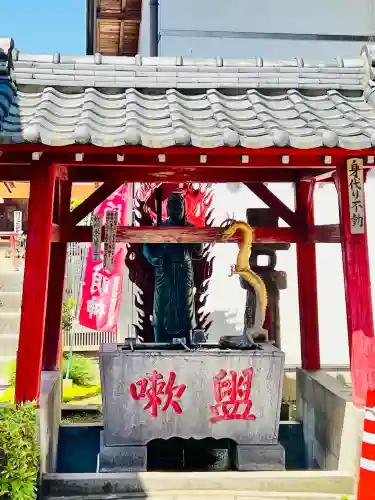 前橋厄除大師 蓮花院の{uncategorized: "未分類", other: "その他", undefined: "問題あり", building: "その他建物", grave: "お墓", sacred_gate: "鳥居", guardian: "狛犬", statue: "像", buddha: "仏像", history: "歴史", nature: "自然", garden: "庭園", animal: "動物", pagoda: "塔", temizu: "手水舎", mountain_gate: "山門・神門", sanctuary: "本殿・本堂", subordinate: "末社・摂社", art: "芸術", scenery: "景色", jizo: "地蔵", ema: "絵馬", goshuin: "御朱印", omikuji: "おみくじ", items: "授与品その他", amulet: "お守り", goshuincho: "御朱印帳", eats: "食事", festival: "お祭り", votive_dance: "神楽", shichigosan: "七五三参", wedding: "結婚式", experience: "体験その他", initially: "初詣", around: "周辺", anti_infection: "感染症対策"}