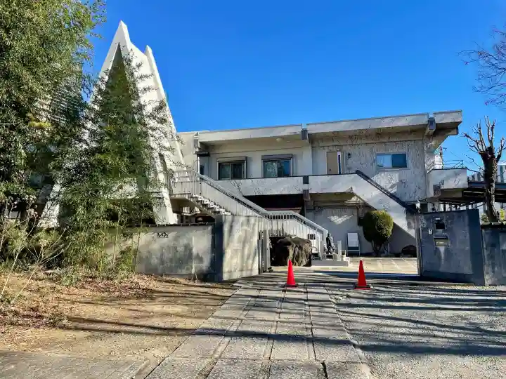 真乗院の{uncategorized: "未分類", other: "その他", undefined: "問題あり", building: "その他建物", grave: "お墓", sacred_gate: "鳥居", guardian: "狛犬", statue: "像", buddha: "仏像", history: "歴史", nature: "自然", garden: "庭園", animal: "動物", pagoda: "塔", temizu: "手水舎", mountain_gate: "山門・神門", sanctuary: "本殿・本堂", subordinate: "末社・摂社", art: "芸術", scenery: "景色", jizo: "地蔵", ema: "絵馬", goshuin: "御朱印", omikuji: "おみくじ", items: "授与品その他", amulet: "お守り", goshuincho: "御朱印帳", eats: "食事", festival: "お祭り", votive_dance: "神楽", shichigosan: "七五三参", wedding: "結婚式", experience: "体験その他", initially: "初詣", around: "周辺", anti_infection: "感染症対策"}