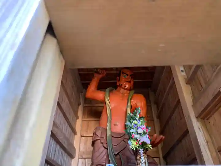 波立寺(波立薬師)の像