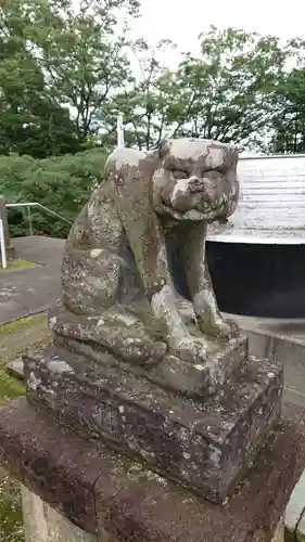 諏訪神社の狛犬