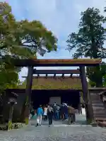 伊勢神宮外宮(豊受大神宮)の{uncategorized: "未分類", other: "その他", undefined: "問題あり", building: "その他建物", grave: "お墓", sacred_gate: "鳥居", guardian: "狛犬", statue: "像", buddha: "仏像", history: "歴史", nature: "自然", garden: "庭園", animal: "動物", pagoda: "塔", temizu: "手水舎", mountain_gate: "山門・神門", sanctuary: "本殿・本堂", subordinate: "末社・摂社", art: "芸術", scenery: "景色", jizo: "地蔵", ema: "絵馬", goshuin: "御朱印", omikuji: "おみくじ", items: "授与品その他", amulet: "お守り", goshuincho: "御朱印帳", eats: "食事", festival: "お祭り", votive_dance: "神楽", shichigosan: "七五三参", wedding: "結婚式", experience: "体験その他", initially: "初詣", around: "周辺", anti_infection: "感染症対策"}