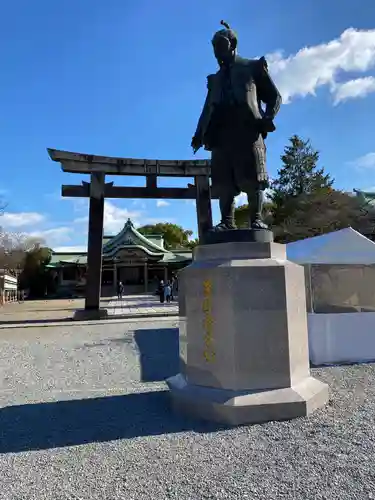 豊國神社の像