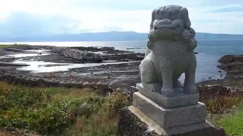 美谷稲荷神社の狛犬