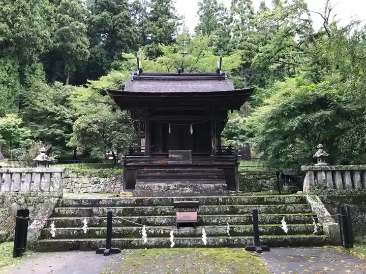 新海三社神社(長野県)