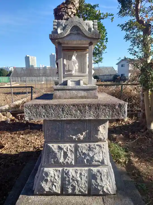 有鹿神社中宮(有鹿之池)(神奈川県)