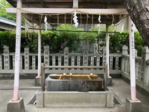 御厨神社の手水舎