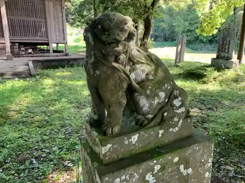 稲荷神社の狛犬