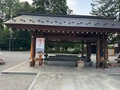 射水神社の手水舎