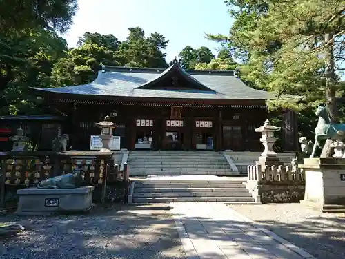 菅生石部神社の本殿