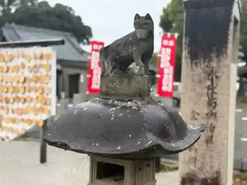 箭弓稲荷神社の{uncategorized: "未分類", other: "その他", undefined: "問題あり", building: "その他建物", grave: "お墓", sacred_gate: "鳥居", guardian: "狛犬", statue: "像", buddha: "仏像", history: "歴史", nature: "自然", garden: "庭園", animal: "動物", pagoda: "塔", temizu: "手水舎", mountain_gate: "山門・神門", sanctuary: "本殿・本堂", subordinate: "末社・摂社", art: "芸術", scenery: "景色", jizo: "地蔵", ema: "絵馬", goshuin: "御朱印", omikuji: "おみくじ", items: "授与品その他", amulet: "お守り", goshuincho: "御朱印帳", eats: "食事", festival: "お祭り", votive_dance: "神楽", shichigosan: "七五三参", wedding: "結婚式", experience: "体験その他", initially: "初詣", around: "周辺", anti_infection: "感染症対策"}