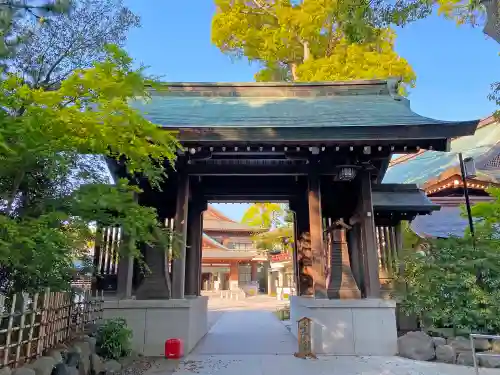 寒川神社の山門・神門