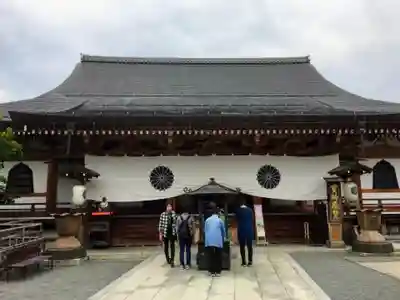 善光寺大本願の本殿・本堂