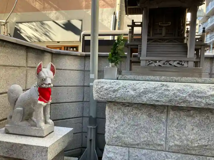 橘稲荷神社の{uncategorized: "未分類", other: "その他", undefined: "問題あり", building: "その他建物", grave: "お墓", sacred_gate: "鳥居", guardian: "狛犬", statue: "像", buddha: "仏像", history: "歴史", nature: "自然", garden: "庭園", animal: "動物", pagoda: "塔", temizu: "手水舎", mountain_gate: "山門・神門", sanctuary: "本殿・本堂", subordinate: "末社・摂社", art: "芸術", scenery: "景色", jizo: "地蔵", ema: "絵馬", goshuin: "御朱印", omikuji: "おみくじ", items: "授与品その他", amulet: "お守り", goshuincho: "御朱印帳", eats: "食事", festival: "お祭り", votive_dance: "神楽", shichigosan: "七五三参", wedding: "結婚式", experience: "体験その他", initially: "初詣", around: "周辺", anti_infection: "感染症対策"}