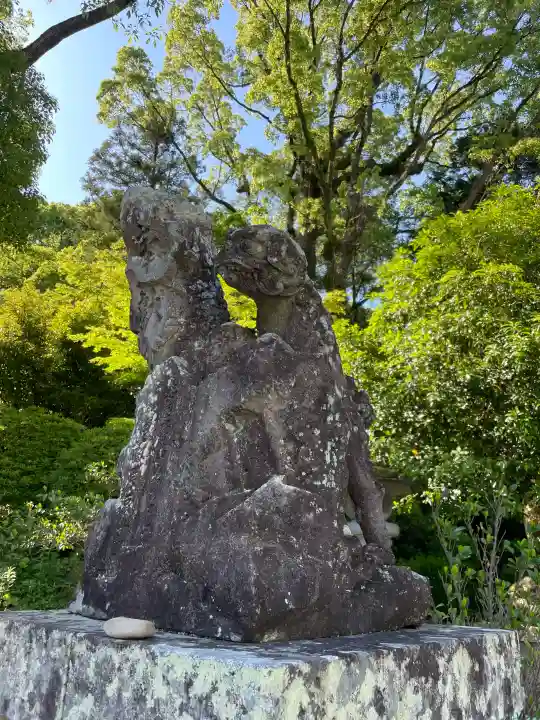 高城神社の{uncategorized: "未分類", other: "その他", undefined: "問題あり", building: "その他建物", grave: "お墓", sacred_gate: "鳥居", guardian: "狛犬", statue: "像", buddha: "仏像", history: "歴史", nature: "自然", garden: "庭園", animal: "動物", pagoda: "塔", temizu: "手水舎", mountain_gate: "山門・神門", sanctuary: "本殿・本堂", subordinate: "末社・摂社", art: "芸術", scenery: "景色", jizo: "地蔵", ema: "絵馬", goshuin: "御朱印", omikuji: "おみくじ", items: "授与品その他", amulet: "お守り", goshuincho: "御朱印帳", eats: "食事", festival: "お祭り", votive_dance: "神楽", shichigosan: "七五三参", wedding: "結婚式", experience: "体験その他", initially: "初詣", around: "周辺", anti_infection: "感染症対策"}