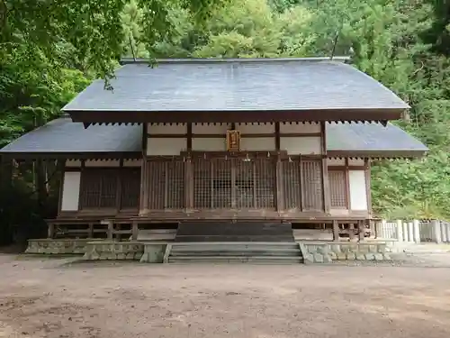 諏訪神社の本殿・本堂