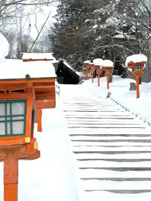夕張神社の{uncategorized: "未分類", other: "その他", undefined: "問題あり", building: "その他建物", grave: "お墓", sacred_gate: "鳥居", guardian: "狛犬", statue: "像", buddha: "仏像", history: "歴史", nature: "自然", garden: "庭園", animal: "動物", pagoda: "塔", temizu: "手水舎", mountain_gate: "山門・神門", sanctuary: "本殿・本堂", subordinate: "末社・摂社", art: "芸術", scenery: "景色", jizo: "地蔵", ema: "絵馬", goshuin: "御朱印", omikuji: "おみくじ", items: "授与品その他", amulet: "お守り", goshuincho: "御朱印帳", eats: "食事", festival: "お祭り", votive_dance: "神楽", shichigosan: "七五三参", wedding: "結婚式", experience: "体験その他", initially: "初詣", around: "周辺", anti_infection: "感染症対策"}