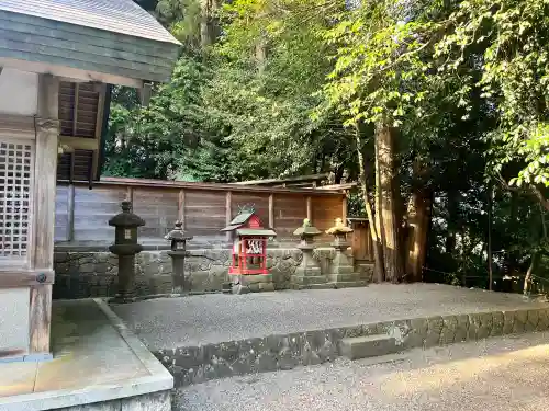 宇太水分神社（下社）の{uncategorized: "未分類", other: "その他", undefined: "問題あり", building: "その他建物", grave: "お墓", sacred_gate: "鳥居", guardian: "狛犬", statue: "像", buddha: "仏像", history: "歴史", nature: "自然", garden: "庭園", animal: "動物", pagoda: "塔", temizu: "手水舎", mountain_gate: "山門・神門", sanctuary: "本殿・本堂", subordinate: "末社・摂社", art: "芸術", scenery: "景色", jizo: "地蔵", ema: "絵馬", goshuin: "御朱印", omikuji: "おみくじ", items: "授与品その他", amulet: "お守り", goshuincho: "御朱印帳", eats: "食事", festival: "お祭り", votive_dance: "神楽", shichigosan: "七五三参", wedding: "結婚式", experience: "体験その他", initially: "初詣", around: "周辺", anti_infection: "感染症対策"}