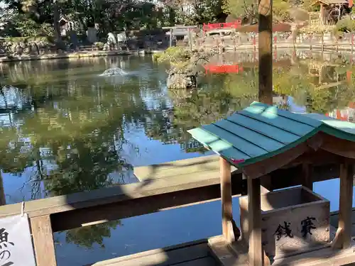 越ヶ谷久伊豆神社の庭園