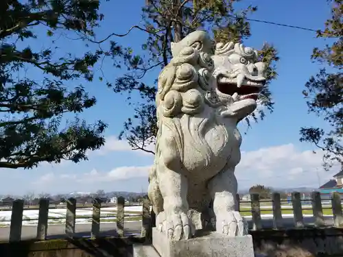 神明宮の狛犬