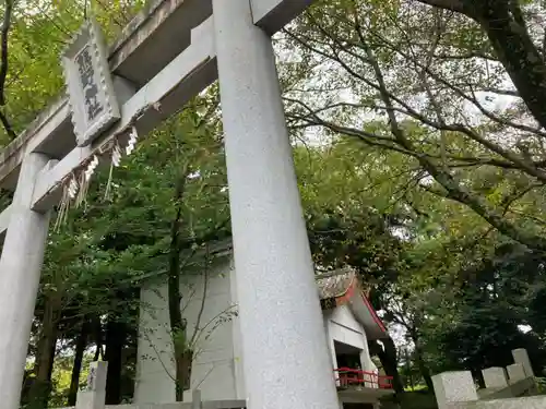 熊野三柱神社の鳥居