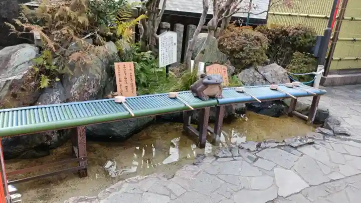 三光稲荷神社の{uncategorized: "未分類", other: "その他", undefined: "問題あり", building: "その他建物", grave: "お墓", sacred_gate: "鳥居", guardian: "狛犬", statue: "像", buddha: "仏像", history: "歴史", nature: "自然", garden: "庭園", animal: "動物", pagoda: "塔", temizu: "手水舎", mountain_gate: "山門・神門", sanctuary: "本殿・本堂", subordinate: "末社・摂社", art: "芸術", scenery: "景色", jizo: "地蔵", ema: "絵馬", goshuin: "御朱印", omikuji: "おみくじ", items: "授与品その他", amulet: "お守り", goshuincho: "御朱印帳", eats: "食事", festival: "お祭り", votive_dance: "神楽", shichigosan: "七五三参", wedding: "結婚式", experience: "体験その他", initially: "初詣", around: "周辺", anti_infection: "感染症対策"}