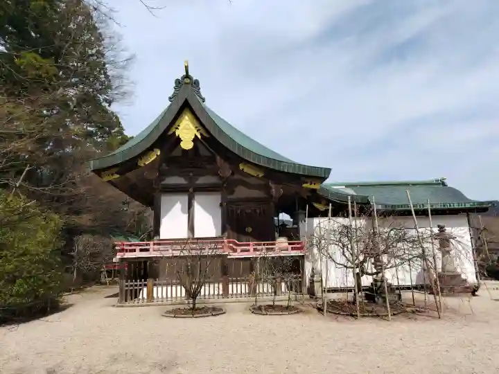 常宮神社の{uncategorized: "未分類", other: "その他", undefined: "問題あり", building: "その他建物", grave: "お墓", sacred_gate: "鳥居", guardian: "狛犬", statue: "像", buddha: "仏像", history: "歴史", nature: "自然", garden: "庭園", animal: "動物", pagoda: "塔", temizu: "手水舎", mountain_gate: "山門・神門", sanctuary: "本殿・本堂", subordinate: "末社・摂社", art: "芸術", scenery: "景色", jizo: "地蔵", ema: "絵馬", goshuin: "御朱印", omikuji: "おみくじ", items: "授与品その他", amulet: "お守り", goshuincho: "御朱印帳", eats: "食事", festival: "お祭り", votive_dance: "神楽", shichigosan: "七五三参", wedding: "結婚式", experience: "体験その他", initially: "初詣", around: "周辺", anti_infection: "感染症対策"}