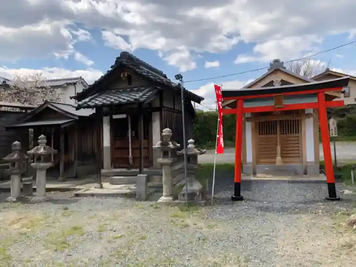 阿久刀神社の末社・摂社