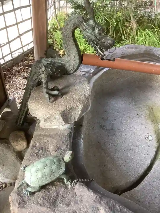 伊奴神社の手水舎