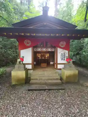 宝登山神社の末社・摂社