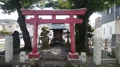 田中稲荷大明神の鳥居